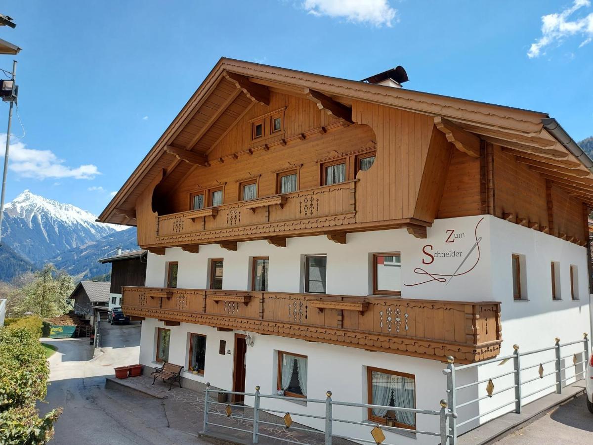 Bed and Breakfast Zum Schneider Finkenberg Exterior foto