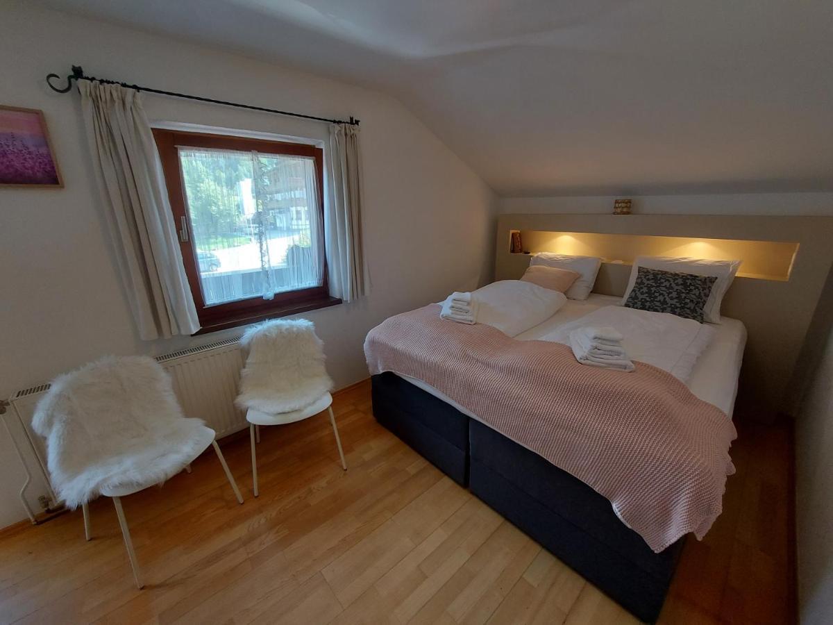 Bed and Breakfast Zum Schneider Finkenberg Exterior foto