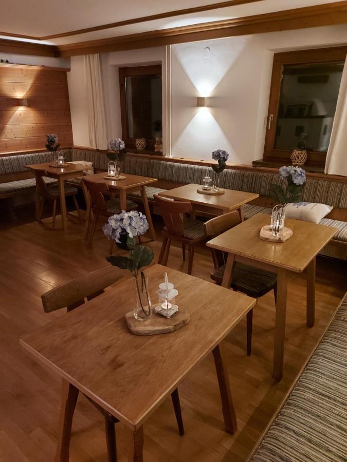 Bed and Breakfast Zum Schneider Finkenberg Exterior foto